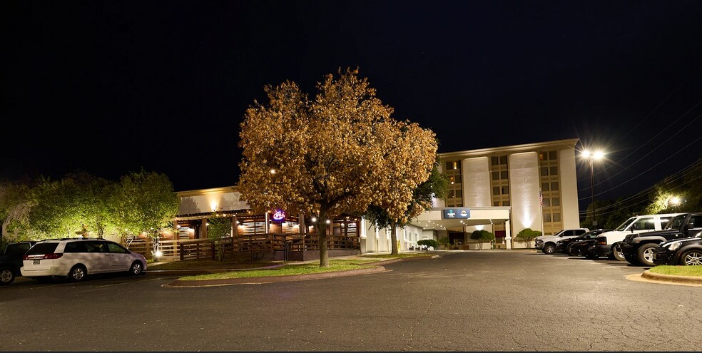 More Photos Of 441 Rio Concho Dr, San Angelo Hotel For Sale