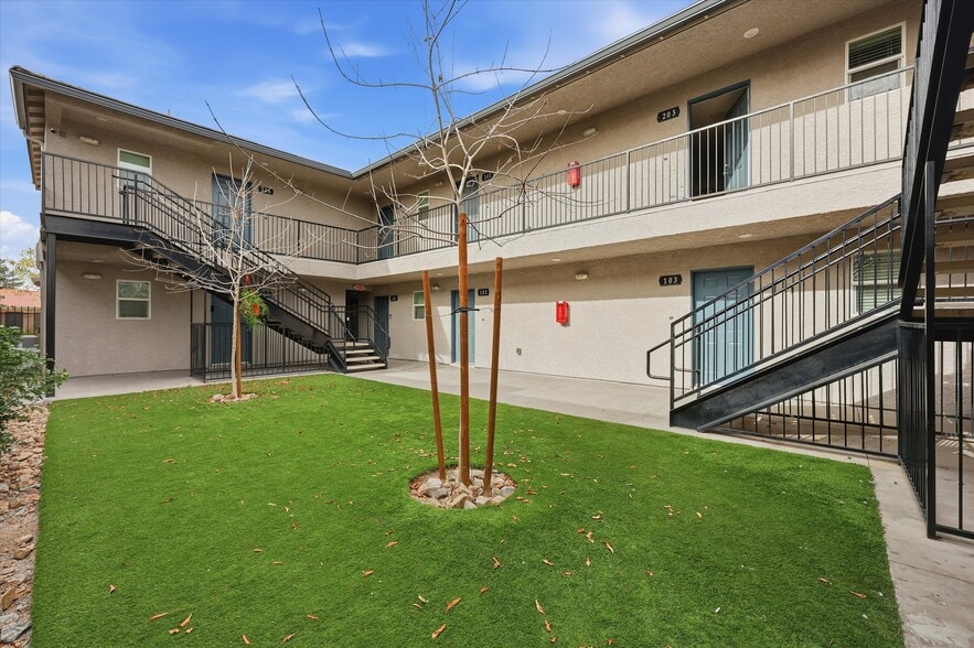 More Photos Of 1821 Santa Paula Dr, Las Vegas Apartments For Sale