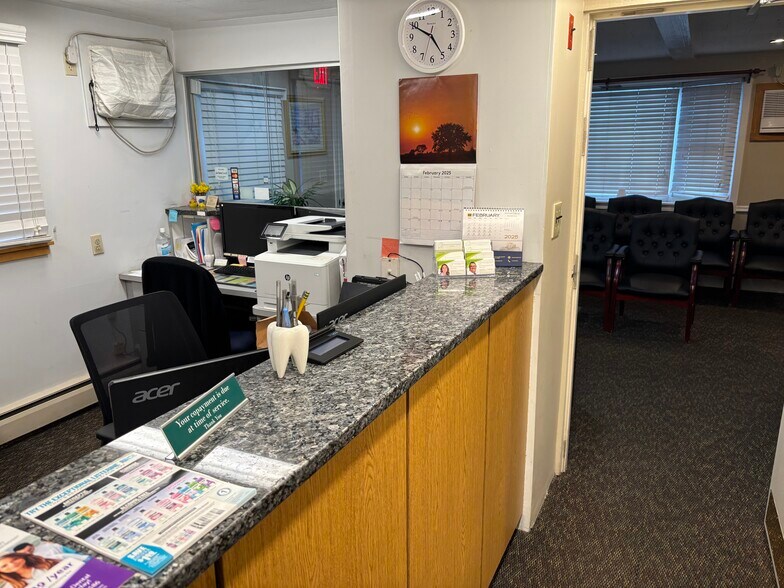 More Photos Of 306 Main St, Wilmington Medical For Sale