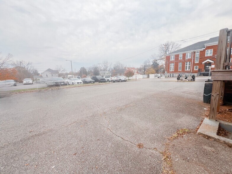 More Photos Of 2414 Memorial Ave, Lynchburg Office For Lease