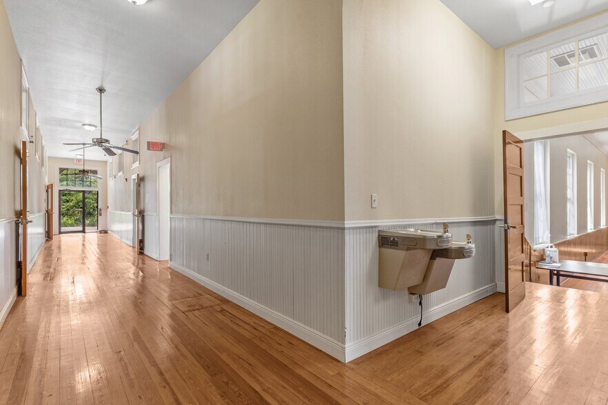 More Photos Of 1476 SW Main St, Greenville Medical For Sale