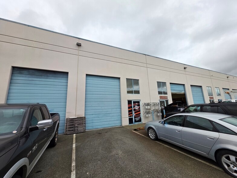 More Photos Of 1833 Coast Meridian Rd, Port Coquitlam Warehouse For Sale