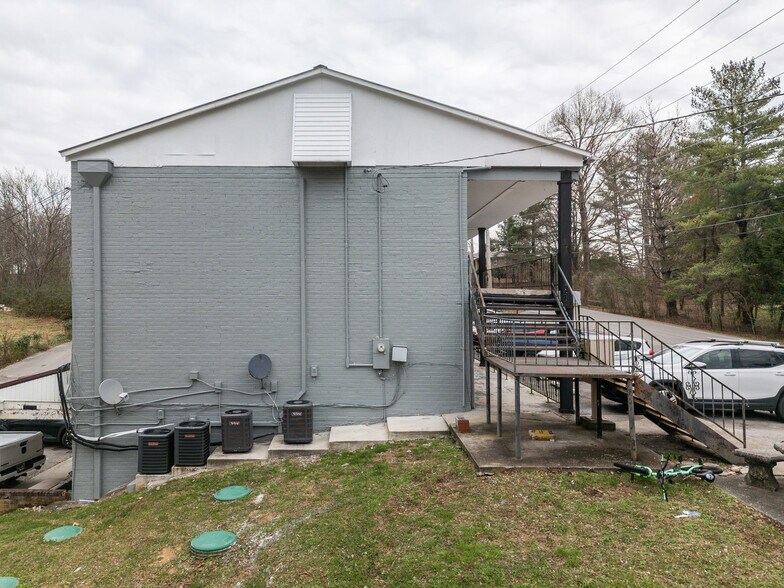 More Photos Of 2465 Benton Young Rd, Cookeville Apartments For Sale