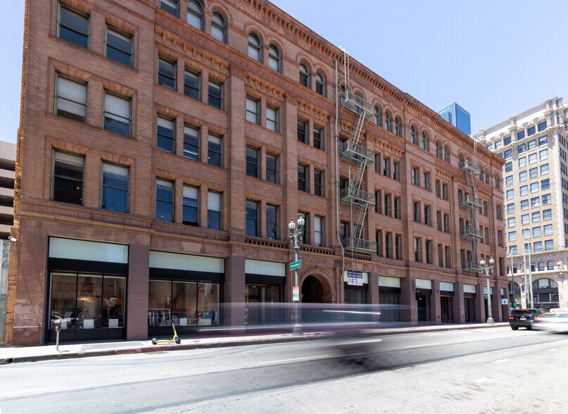 More Photos Of 300-310 S Broadway, Los Angeles Office For Lease