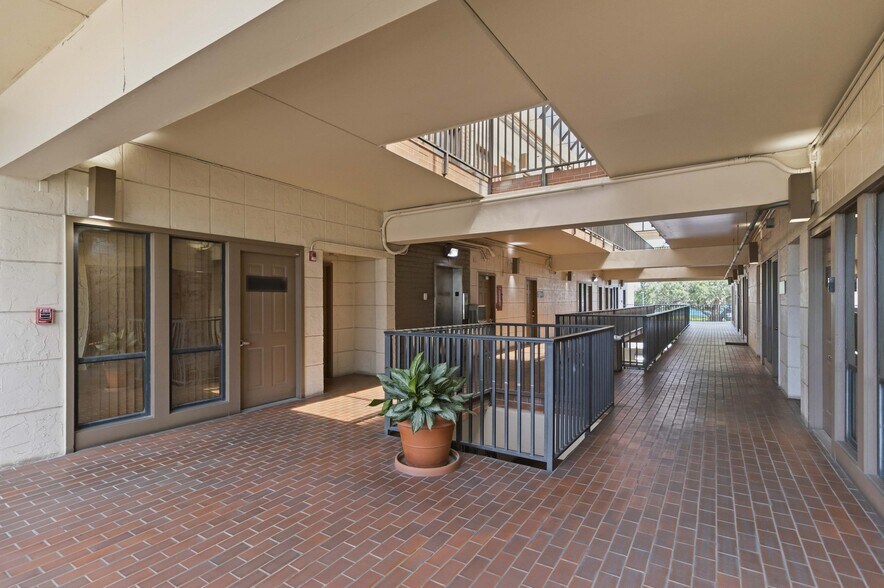 More Photos Of 201 Hilda St, Kissimmee Medical For Lease