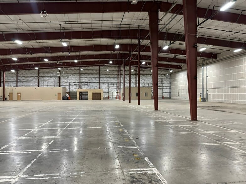 More Photos Of 5405 W Riverbend Ave, Post Falls Manufacturing For Lease