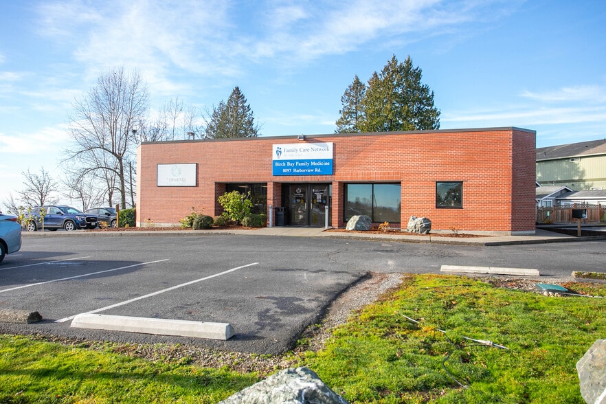 Primary Photo Of 8097 Harborview Rd, Blaine Office For Lease