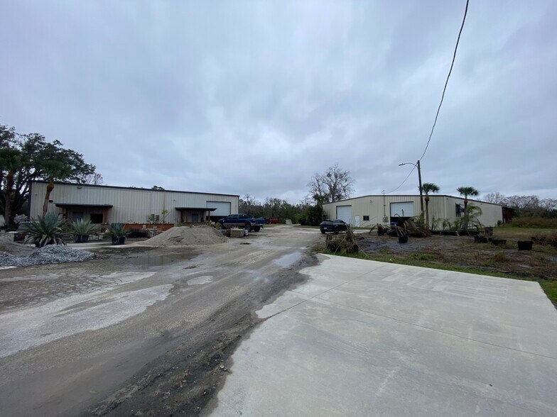 Primary Photo Of 1051 Van Arsdale St, Oviedo Warehouse For Sale