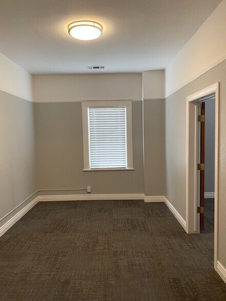 More Photos Of 120 Pickard Pl, Reno Office For Lease