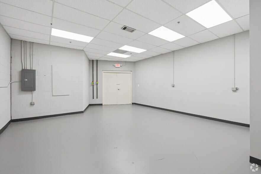 More Photos Of 2660 Holcomb Bridge Rd, Roswell Unknown For Lease
