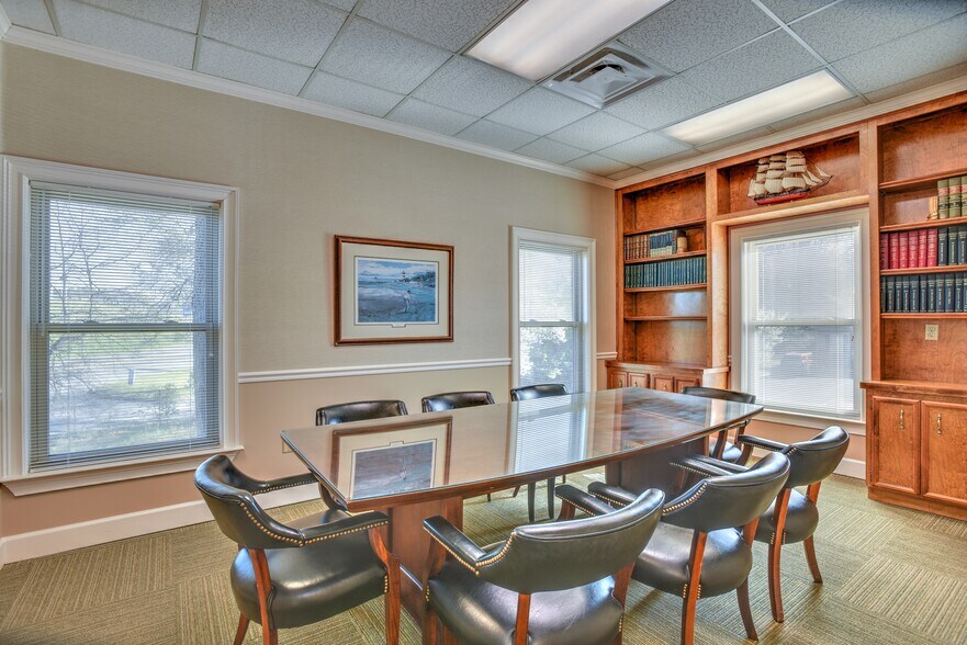 More Photos Of 2601 Commons Blvd, Augusta Office For Lease