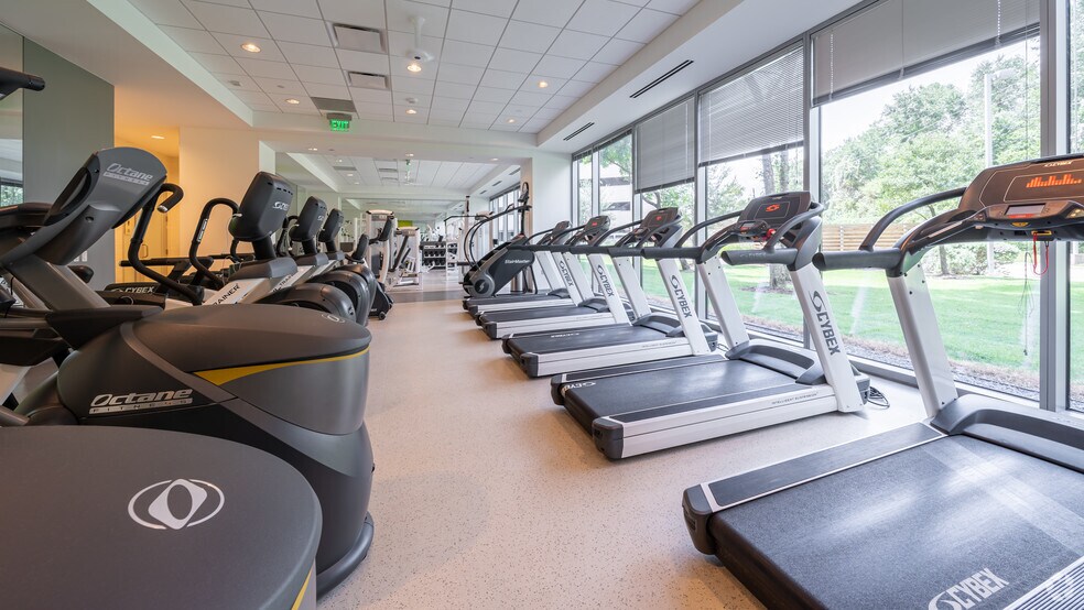 More Photos Of 12140 Wickchester Ln, Houston Office For Lease