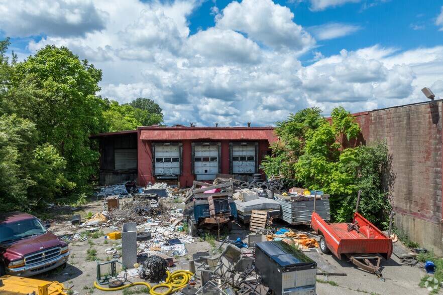 More Photos Of 522-528 Hupp Ave, Jackson Manufacturing For Sale