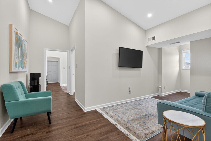 More Photos Of 1146 Walker Rd, Great Falls Medical For Sale