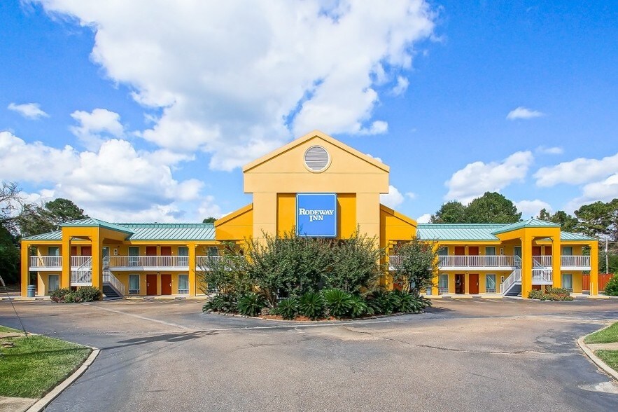 More Photos Of 337 Devereaux Dr, Natchez Hotel For Sale