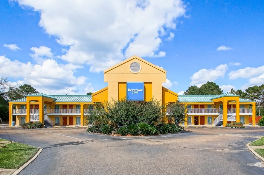 More Photos Of 337 Devereaux Dr, Natchez Hotel For Sale