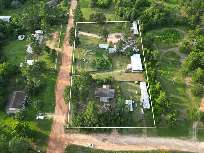 More Photos Of 11029 Tammy Cir, Plantersville Manufactured Housing Mobile Home Park For Sale