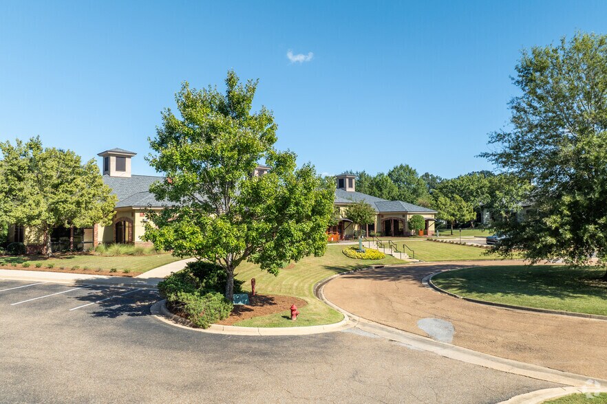 More Photos Of 602 Crescent Pl, Ridgeland Office For Lease