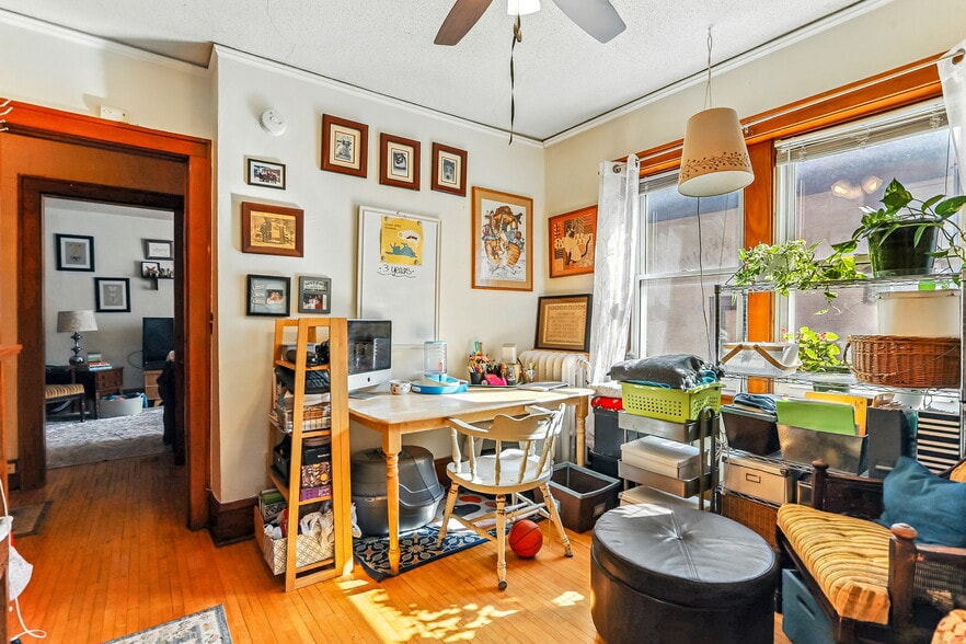 More Photos Of 976-978 Grand Ave, Saint Paul Storefront Retail Residential For Sale