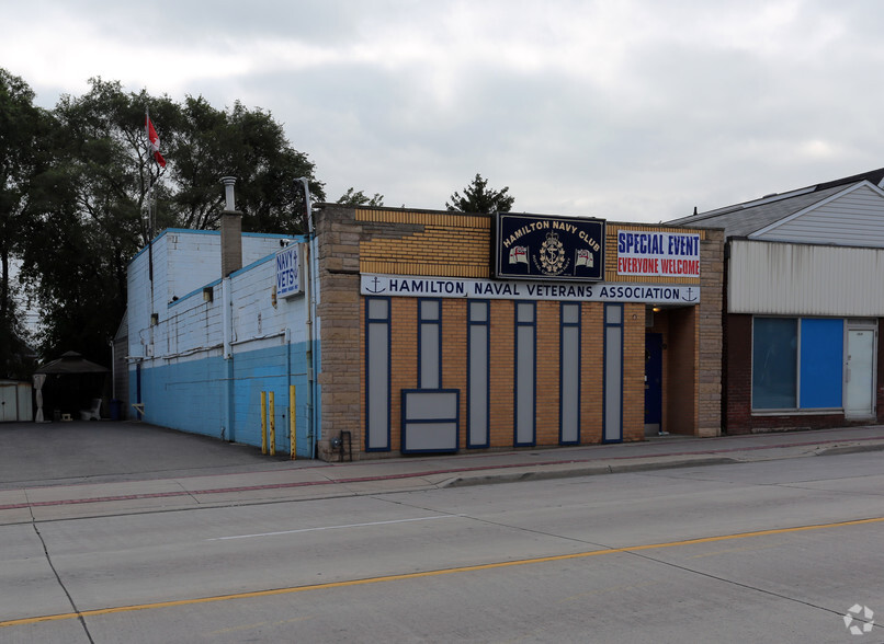 Primary Photo Of 108 Parkdale Ave N, Hamilton Freestanding For Sale