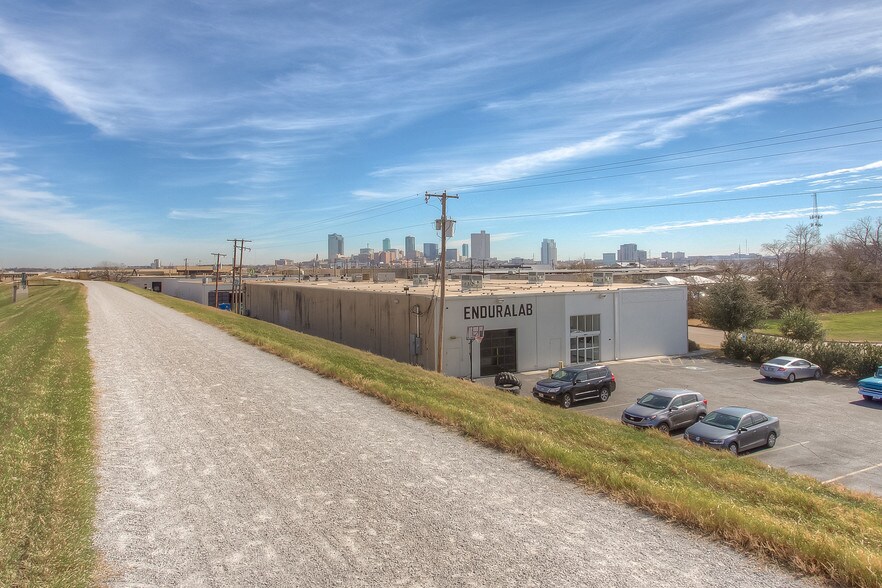 More Photos Of 2816 Shamrock Ave, Fort Worth Loft Creative Space For Lease