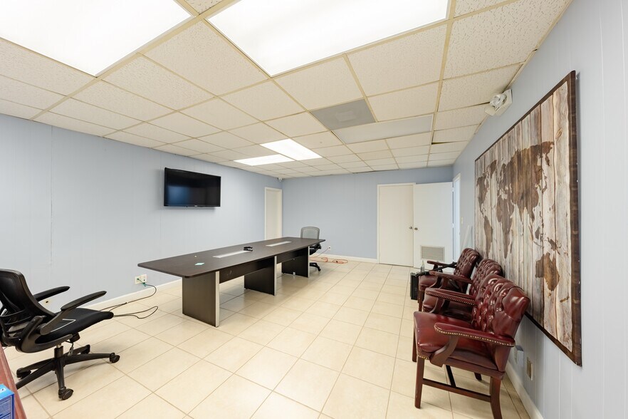 More Photos Of 1930 NW 23rd St, Miami Warehouse For Sale