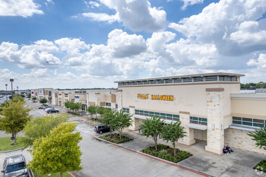 More Photos Of Pearland Pky & FM-518, Pearland Unknown For Lease