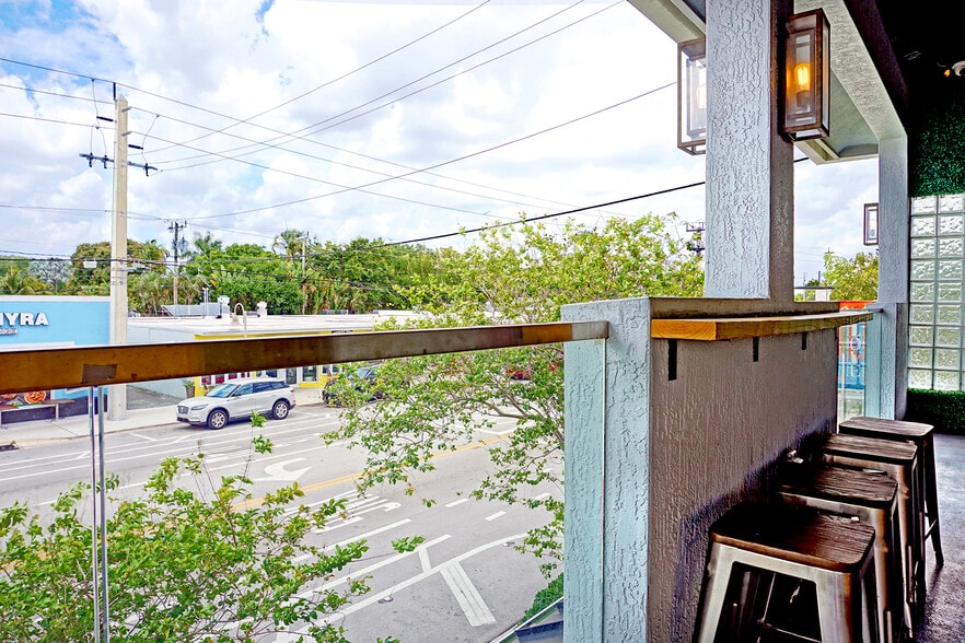 More Photos Of 2010 Wilton Dr, Wilton Manors Restaurant For Sale