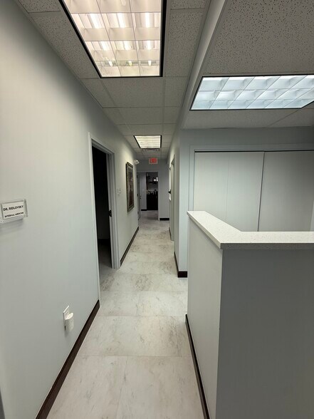 More Photos Of 225 Gordons Corner Rd, Manalapan Township Medical For Lease