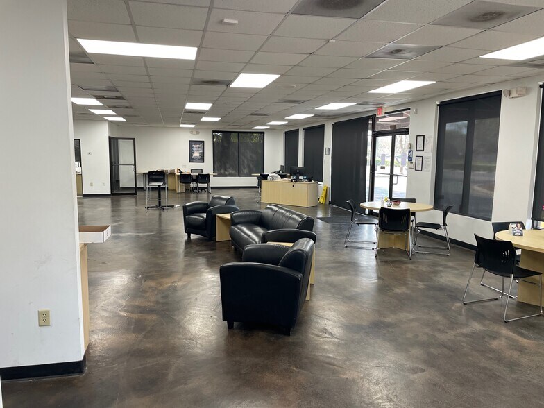 More Photos Of 1831 Cassat Ave, Jacksonville Auto Dealership For Sale