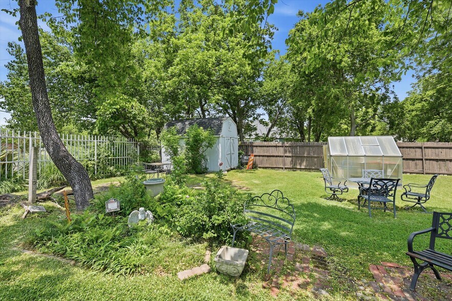 More Photos Of 202 E Main St, Celina Flex For Sale