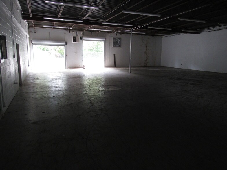 More Photos Of 2765 Magnolia St, Orangeburg Flex For Sale