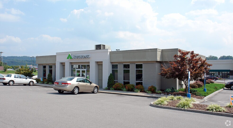 More Photos Of 1919-2009 N Eastman Rd, Kingsport Unknown For Lease