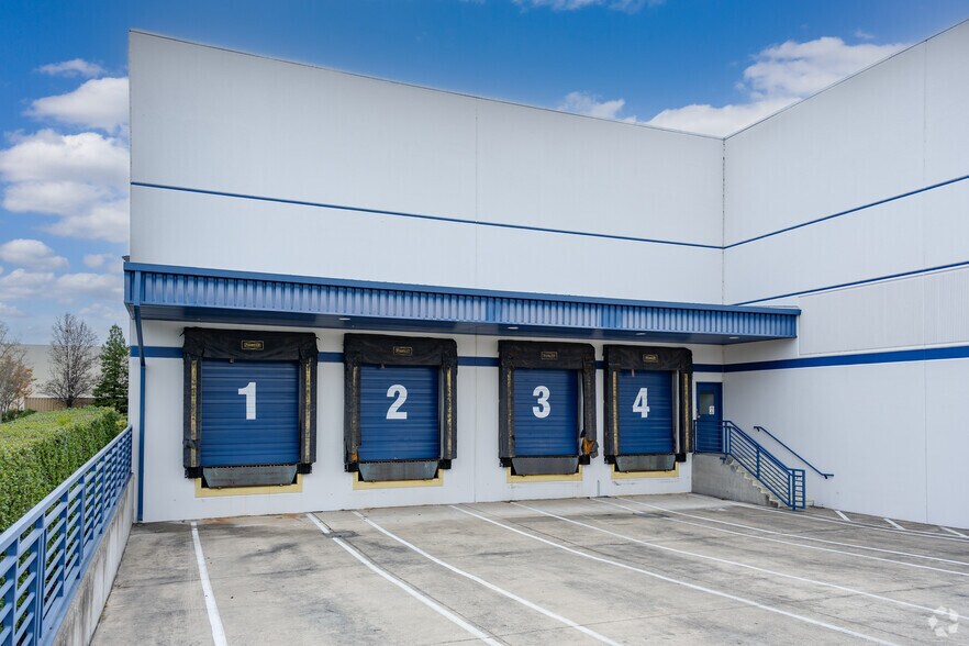 More Photos Of 3905 Cypress Dr, Petaluma Warehouse For Lease