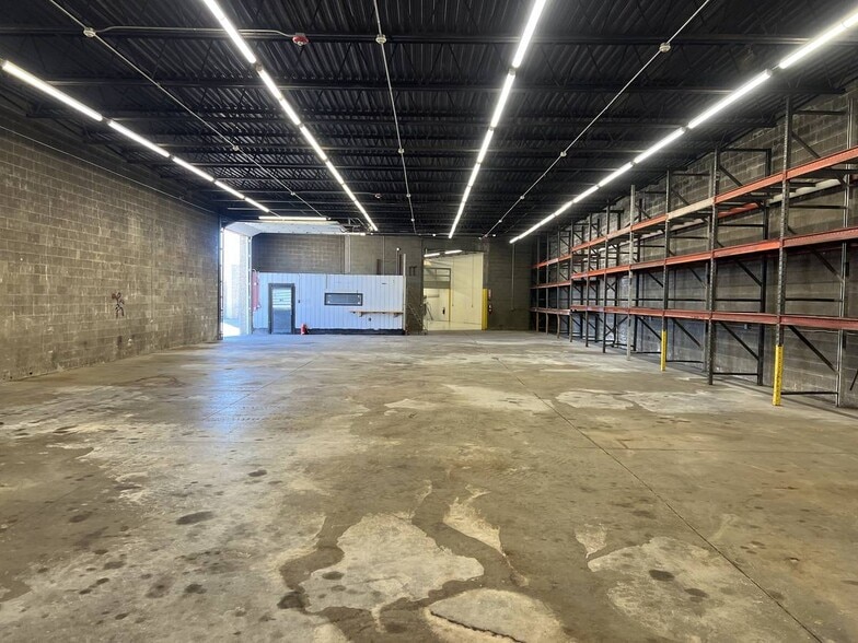 More Photos Of 159 Temple St, Nashua Warehouse For Lease