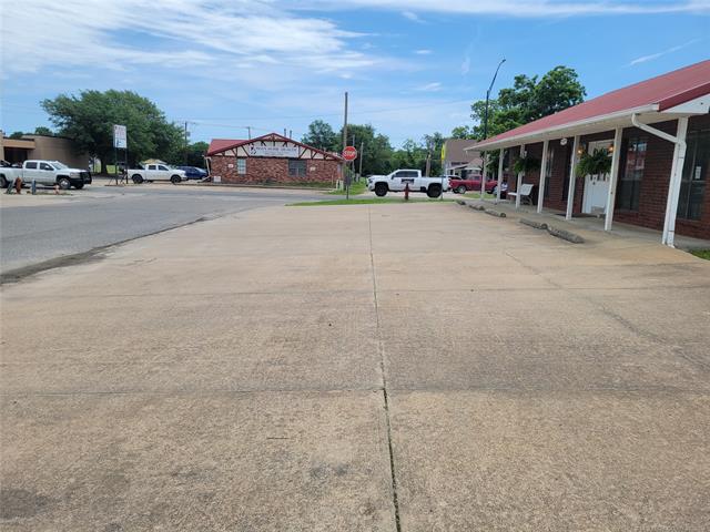 More Photos Of 300 S Main St, Eufaula Office For Sale