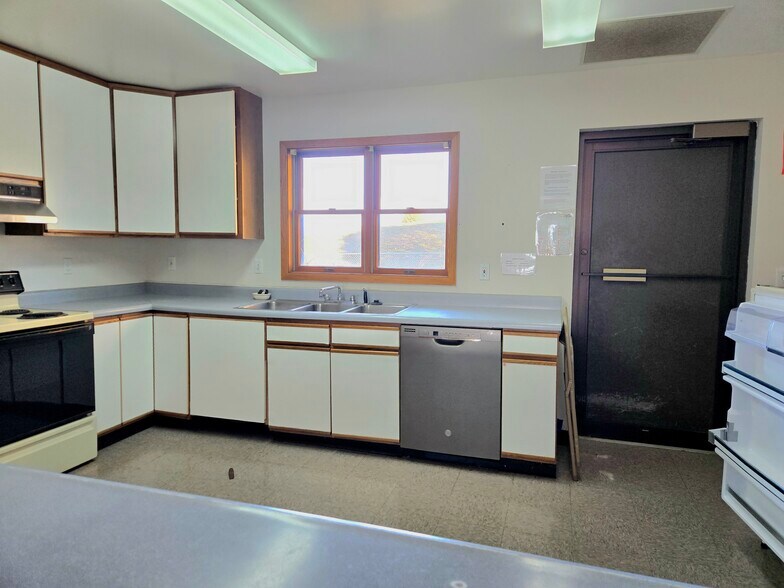 More Photos Of 110 Bierman Rd, Epworth Public Library For Lease