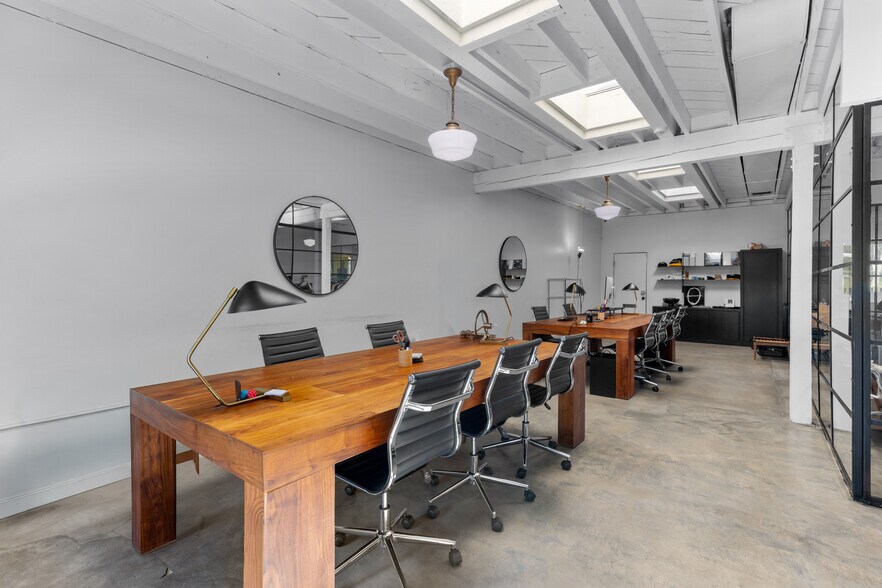 More Photos Of 2972 Glendale Blvd, Los Angeles Loft Creative Space For Lease