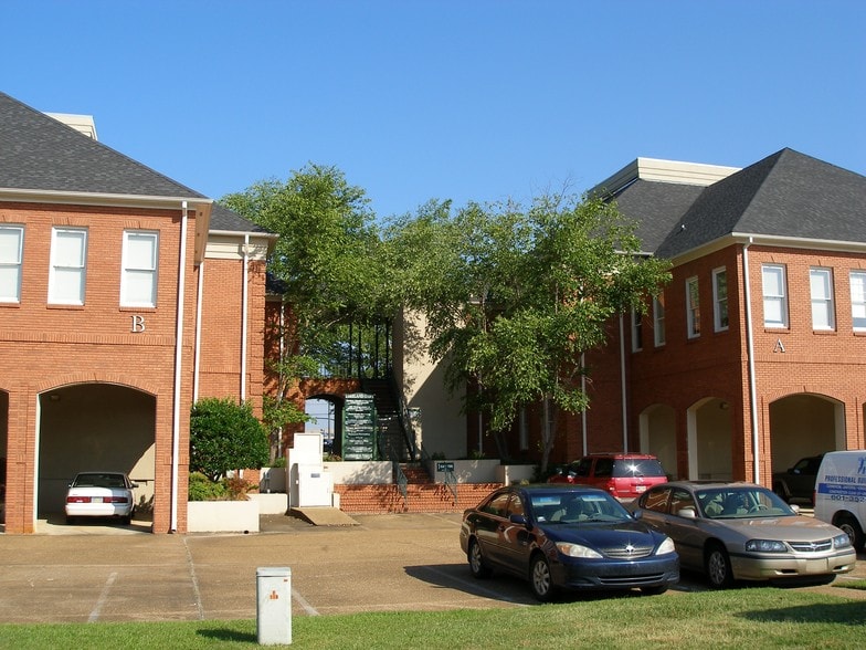More Photos Of 3900 Lakeland Dr, Flowood Loft Creative Space For Lease