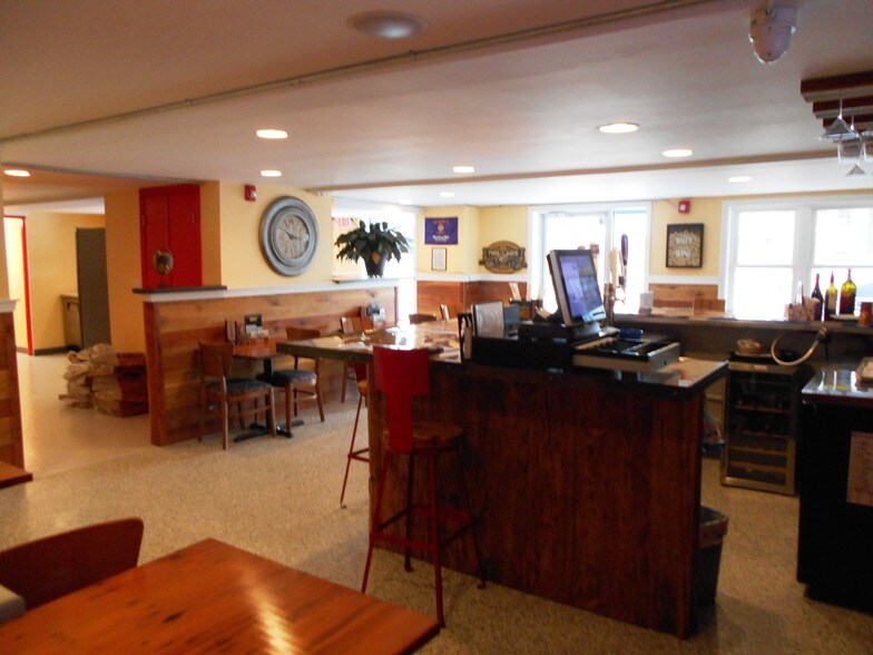 More Photos Of 148 Elizabeth St, Derby Restaurant For Lease