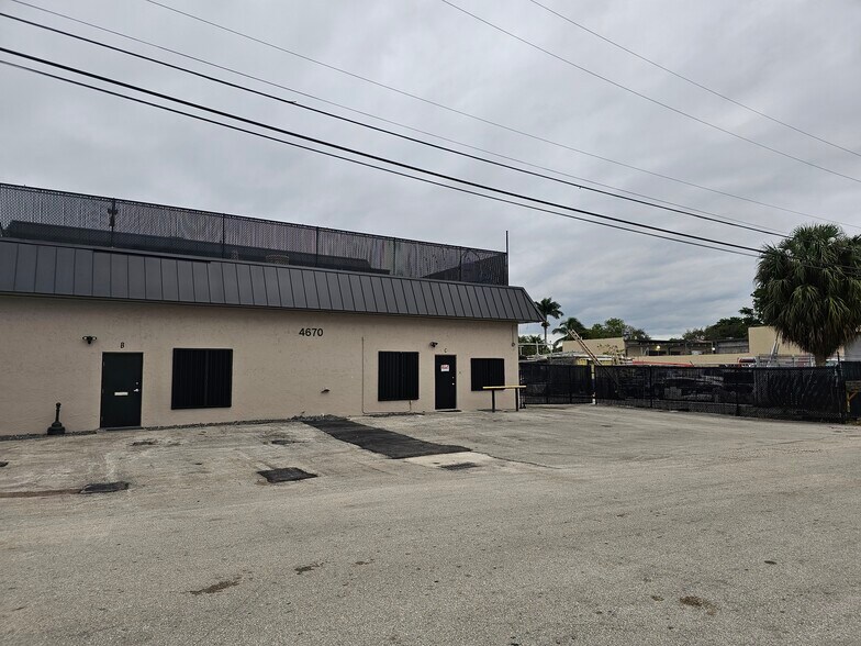 More Photos Of 4670 SW 83rd Ter, Davie Manufacturing For Sale