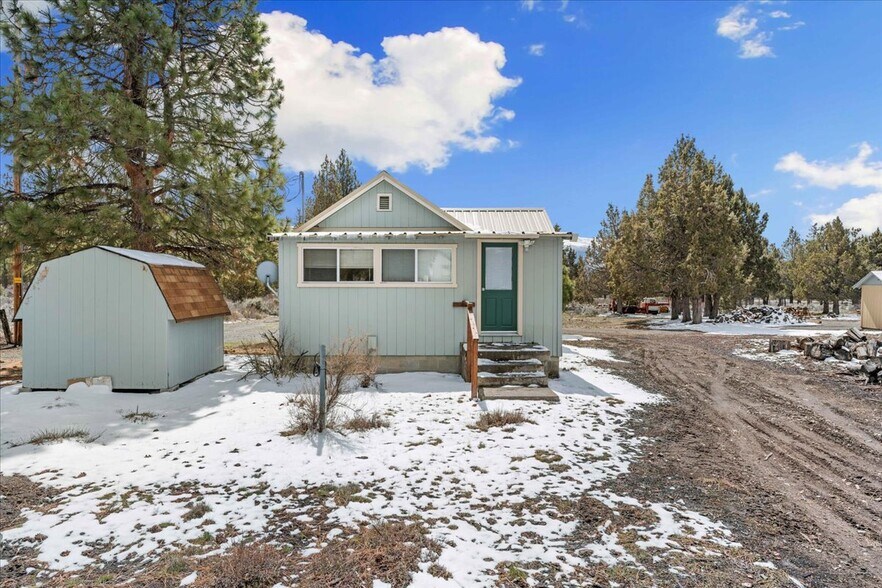 More Photos Of 17604 US-97 Hwy, Weed Apartments For Sale