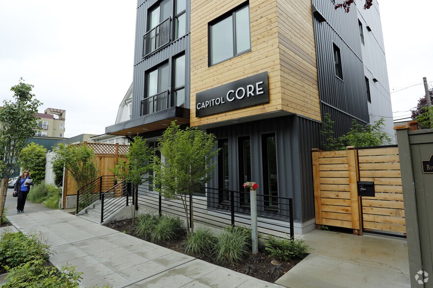 More Photos Of 215 Boylston Ave E, Seattle Apartments For Sale