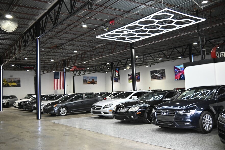 More Photos Of 4200-4250 NW 72nd Ave, Miami Warehouse For Sale