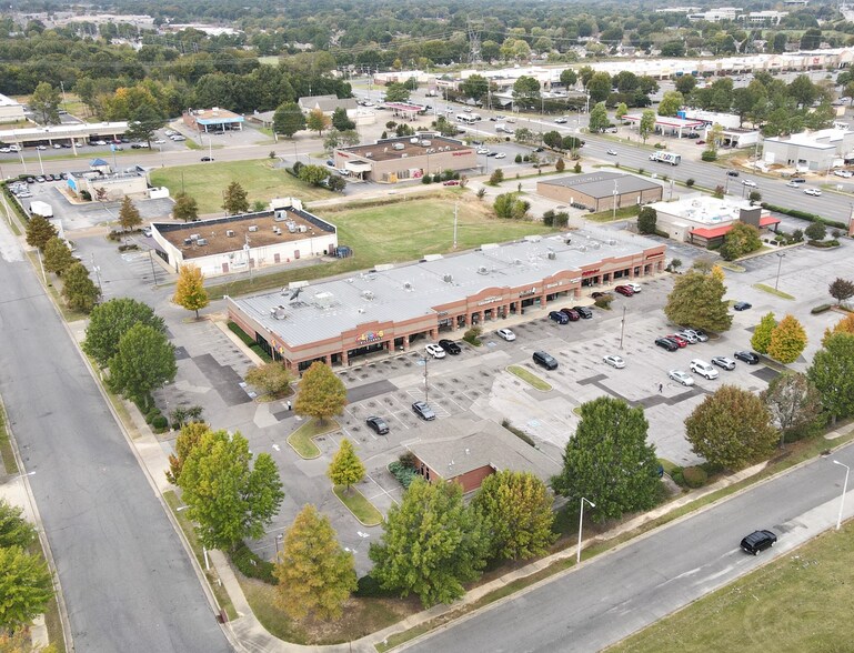 More Photos Of 3705 Malco Way, Memphis Storefront For Sale
