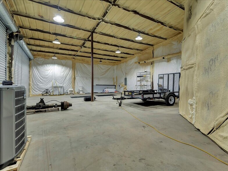 More Photos Of 9778 N US Highway 59, Nacogdoches Research And Development For Sale