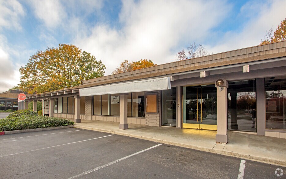 More Photos Of 12175 Saratoga Sunnyvale Rd, Saratoga Unknown For Lease