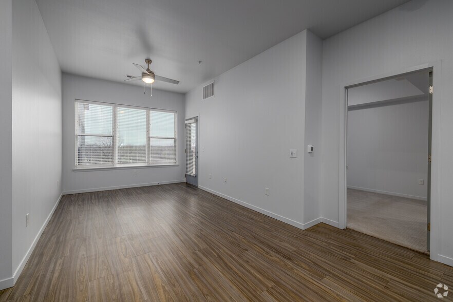 More Photos Of 305 N Main St, Broken Arrow Apartments For Lease