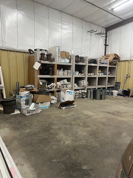 More Photos Of 933 Ridge Rd, Duson Service For Lease