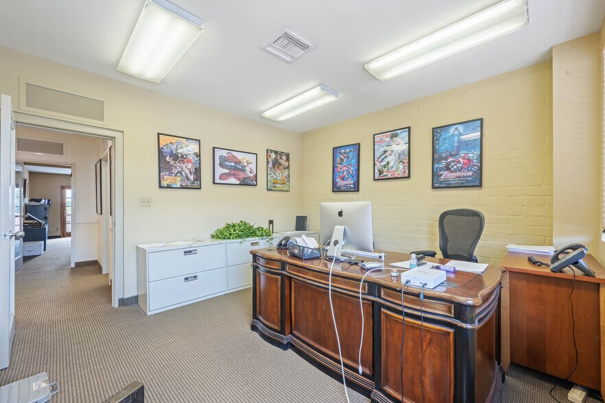 More Photos Of 449 S Beverly, Beverly Hills Office For Sale